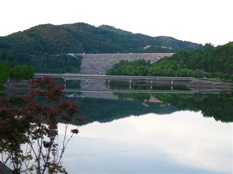 Andong Dam (Andong, 1976) | Structurae