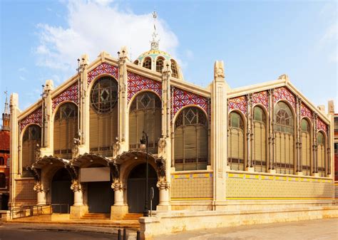 Exterior of Central Market in Valencia - The Spanish Academy