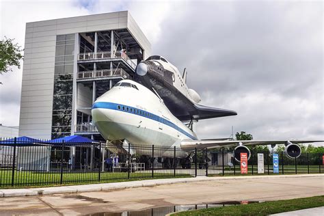 Space Center Houston - Visit the Home of Mission Control – Go Guides