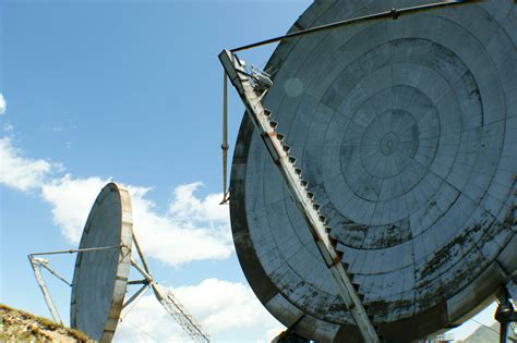 old and large disused radio antennas 30721034 Stock Photo at Vecteezy