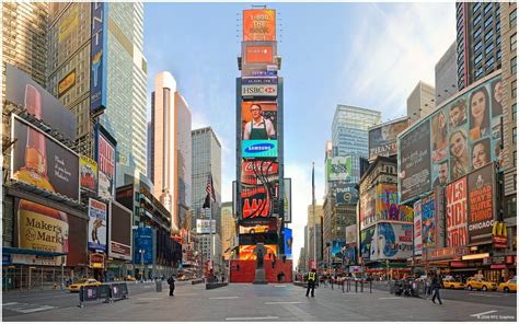 Times Square New York: The Most Famous Entertainment Centers in The ...