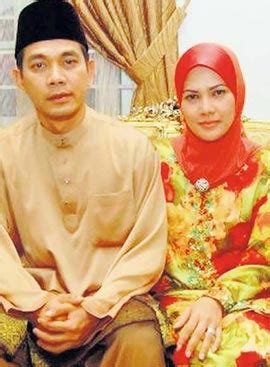 Gambar Rosyam Nor dan Isteri – Budiey Channel