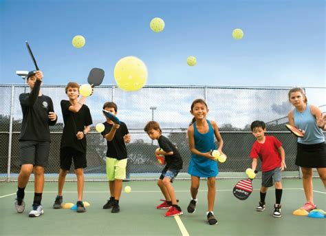 The 5 Best Pickleball Paddles For Kids in 2024