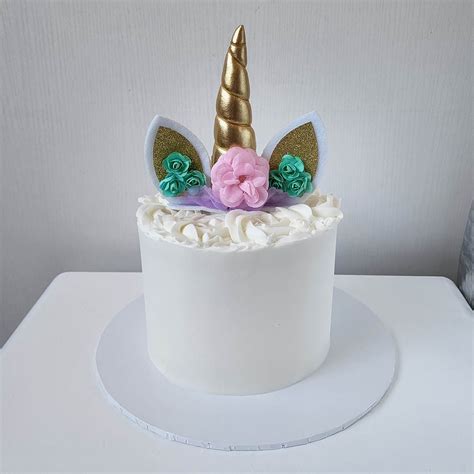 Enchanting White Unicorn Cake – Cake Boxed