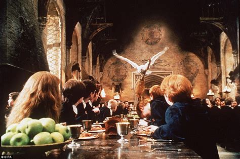 Harry Potter fans can have breakfast in Hogwarts' Great Hall this summer | Daily Mail Online