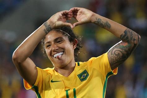 Top 15 Brazilian Women Football Players of All Time - Discover Walks Blog