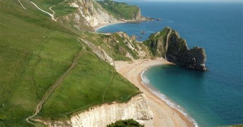 The 15 Most Beautiful Walking Routes in Dorset, UK | 10Adventures