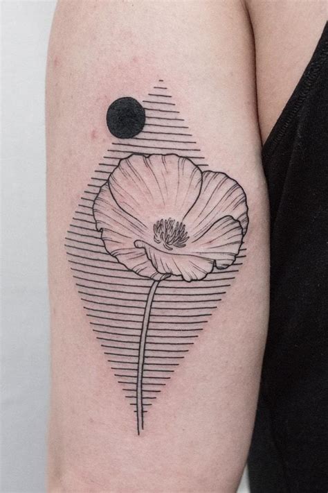 30 California Poppy Tattoo Ideas in 2021-Meanings,Designs,And More - Noteworthy Tattoo Great ...