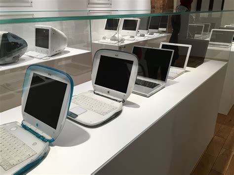 Check out these pictures of the awesome new Apple museum in Prague