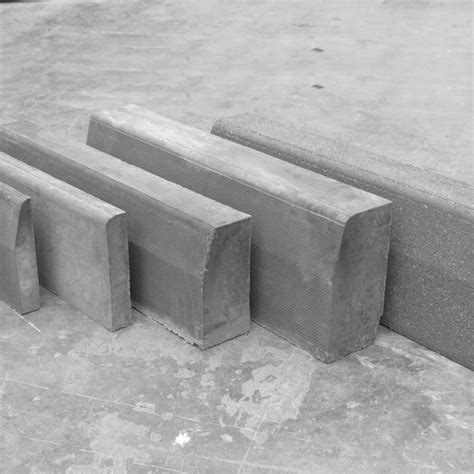 Straight Kerb Half Battered 125 x 255 x 914mm HB2 Ref RK0300000