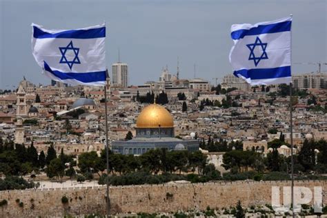 Photo: Israeli Flags Fly Overlooking The Dome Of The Rock, Jerusalem - JER2016051005 - UPI.com