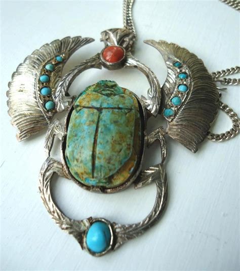 Pin de Terra Viva em Turquoise, Coral and Lapis | Joias antigas, Joias egípcias, Arte da antiguidade