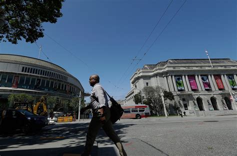 San Francisco Opera Names First Female Music Director