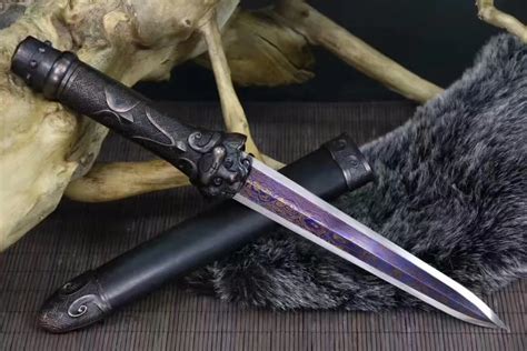 High Quality Sword Katana Blue Damascus Steel Blade Ebony Scabbard Full Tang HL-in Swords from ...