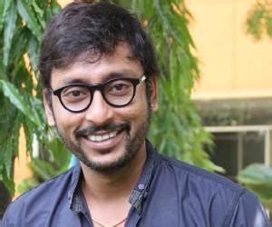 RJ Balaji Biography - Facts, Childhood, Family & Achievements of Radio Personality