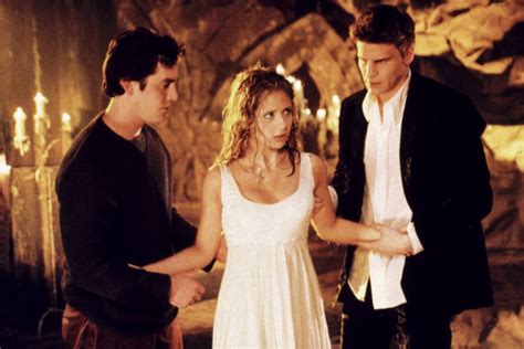 The Iconic Moment From the 1997 Buffy the Vampire Slayer Finale Episode | Sarah Michelle Gellar ...