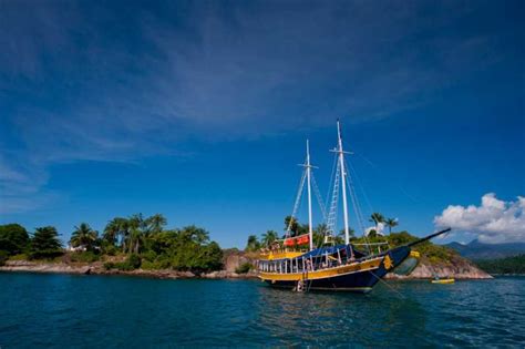 Paraty Bay: Islands & Beaches Boat Tour with Snorkeling | GetYourGuide