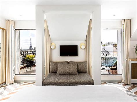 Top 20 Hotel Rooms with Balcony or Private Terrace in Paris