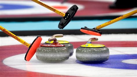 Curling broom changes welcomed by competitive players | CBC News