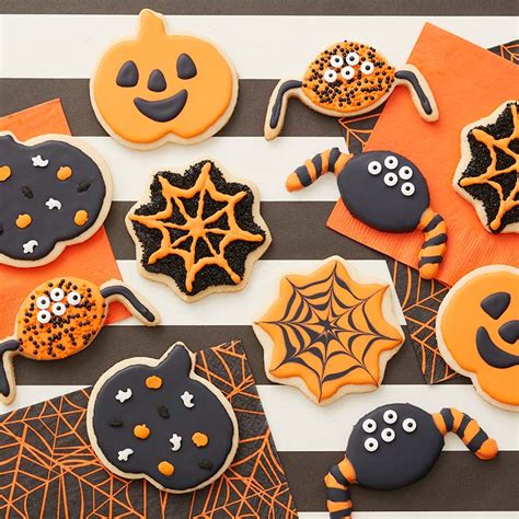 15 Halloween Cookie Decorating Ideas | Wilton's Baking Blog | Homemade Cake & Other Baking Recipes