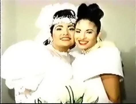 Selena Quintanilla Wedding - Gotasdelluvia