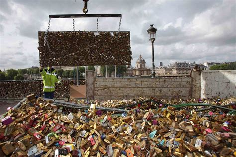 A Scourge in Paris, Love Locks Prevail in Other Cities - The New York Times