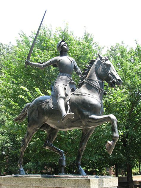 Joan Of Arc Statue | CityDays