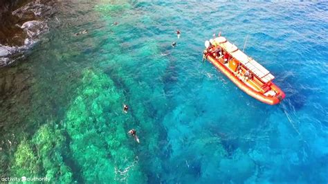 Molokini Crater Snorkeling - YouTube