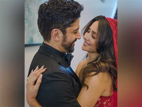 Farhan Akhtar drops adorable pictures with wife Shibani Dandekar