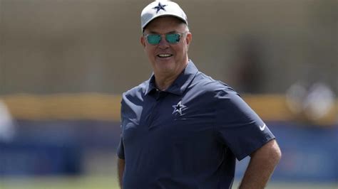 Cowboys EVP Stephen Jones addresses possibility of trading draft picks ...