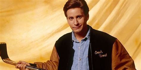 Mighty Ducks: Emilio Estevez Returns as Gordon Bombay | CBR