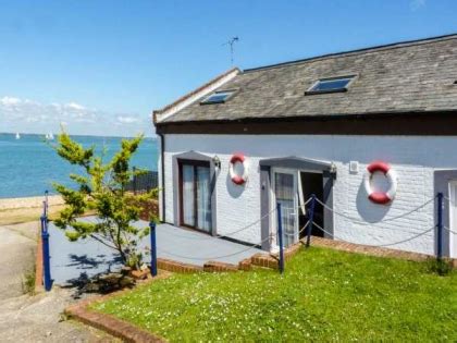 Isle Of Wight Pet Friendly Beachfront Cottages, Isle of Wight