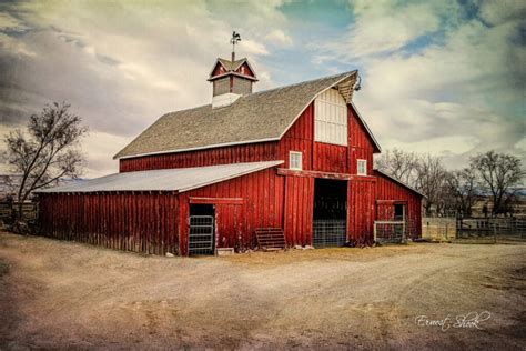 23 Old Barn Pictures (Rustic and Abandoned Pole Barns) - Love Home Designs