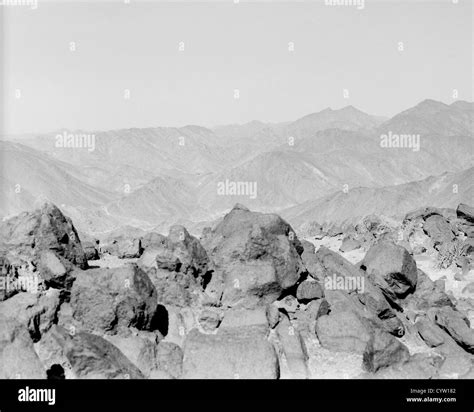 Fujairah mountains Black and White Stock Photos & Images - Alamy