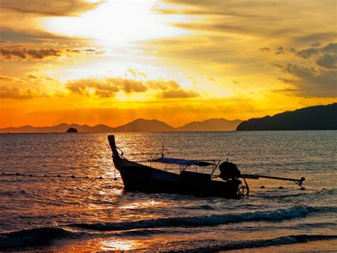 Sunset at the Ao Nang beach / Thailand / Ao Nang / 23.01.2… | Flickr