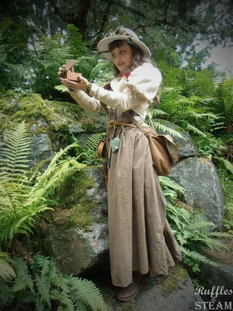 The lady archaeologist can be sensible as well as stylish | Steampunk clothing, Renaissance fair ...