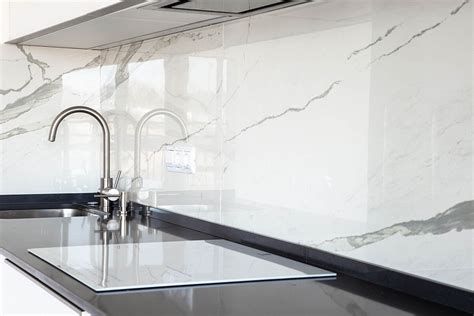 One Piece Backsplash For Kitchen - Glass Backsplashes I Contemporary ...