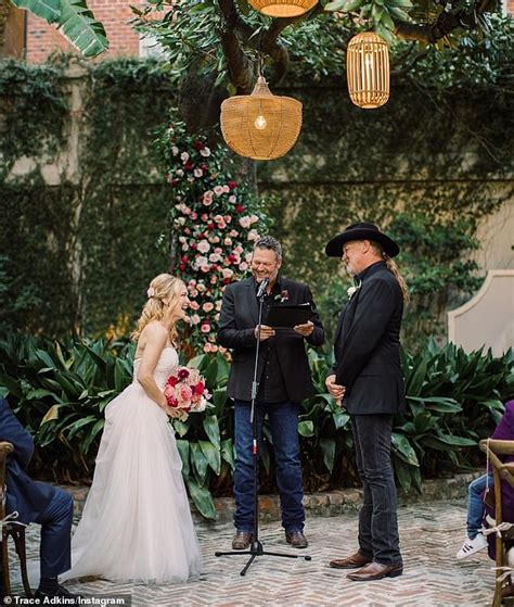 Trace Adkins Marries Actress Fiancé Victoria Pratt