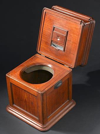 Portable toilet - Wikipedia