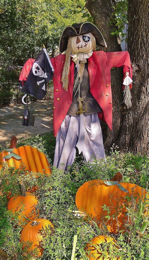 Pirate Scarecrow for next year's town wide Scarecrow contest | 1000 in 2020 | Scarecrow festival ...