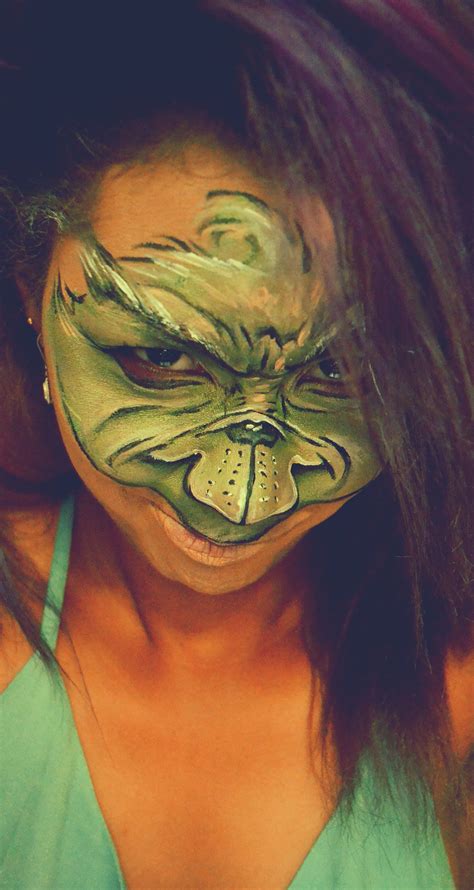Grinch face mask paint thing | Mask painting, Carnival face paint, Halloween face makeup