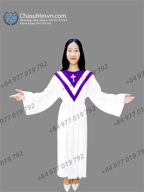 White Choir Robe - Chasublesvn