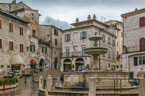 Assisi: Discover Its Breathtaking Beauty In One Day - Katy in Umbria