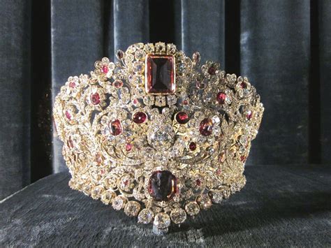 Ruby and diamond tiara of Queen Therese of Bavaria... | Royal jewelry, Diamond tiara, Royal jewels