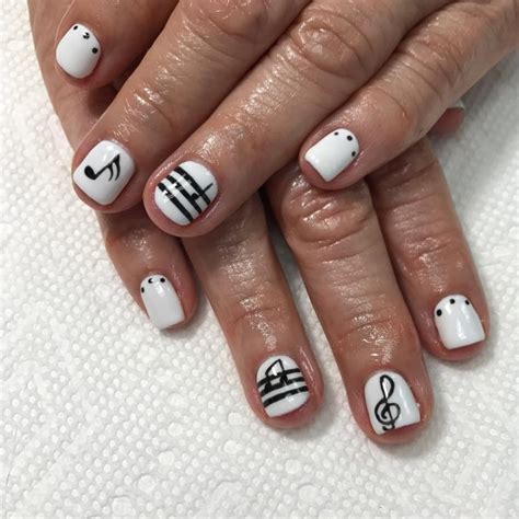 25 Coolest Music Note Nail Designs You'll Love – NailDesignCode