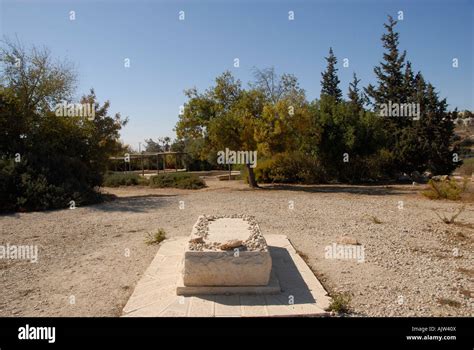 Grave of baruch goldstein hi-res stock photography and images - Alamy