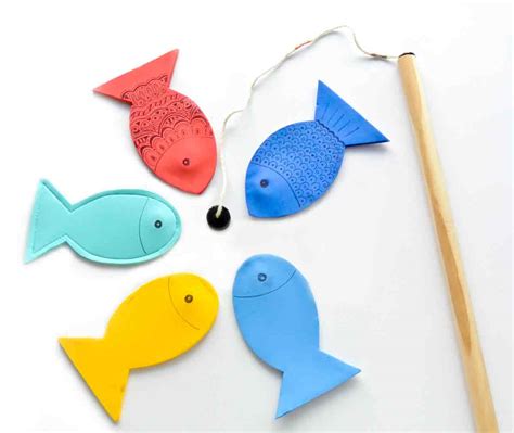 How to Make Your Own Magnetic Fishing Game for Kids | DIY Fishing Pole and Fish (free templates ...