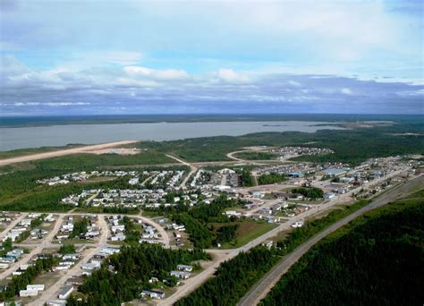 People – Beverly and Qamanirjuaq Caribou Management Board