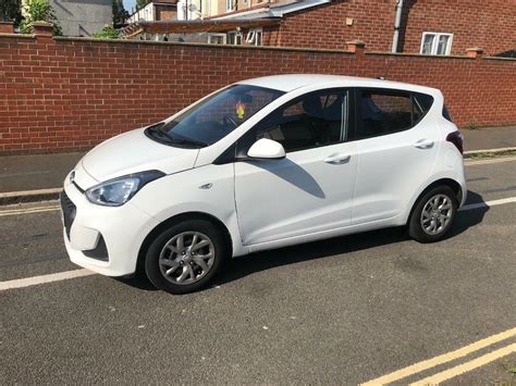 HYUNDAI i10 - white 2018 - | in Heathrow, London | Gumtree