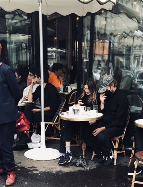 Musings Around Paris: Café de Flore – Run Around Chic